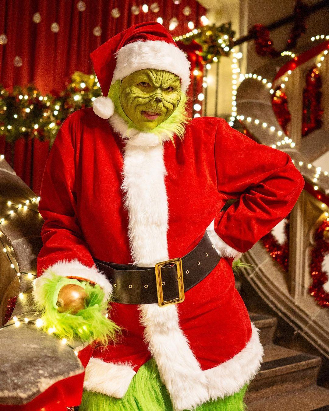 The Grinch Costume Ideas DIY Cosplay w/ Makeup & Suit