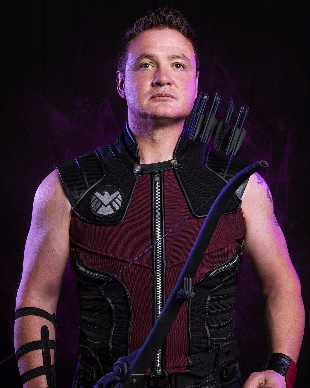 Hawkeye Costume Ideas DIY Clint Barton Cosplay